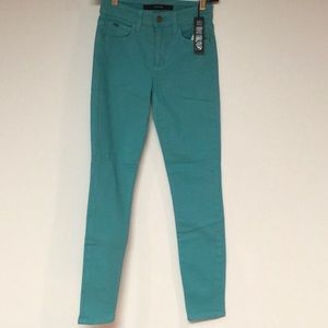 Brand new Joe’s skinny jeans.